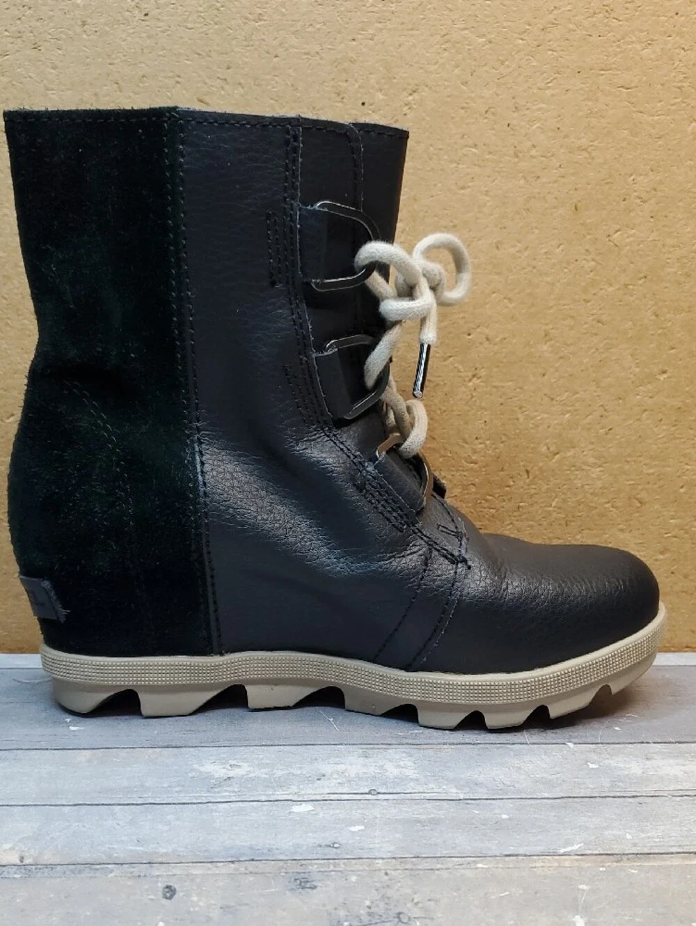 Sorel Black Joan of Arctic Wedge III Lexie Boots Size 2/20 cm